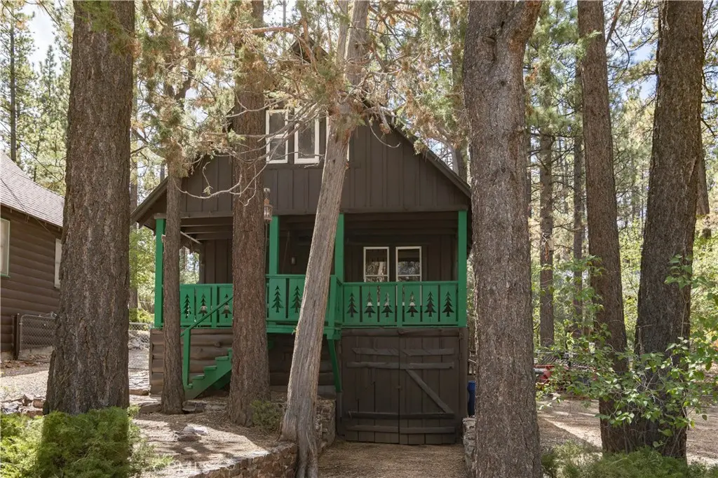 512 W Rainbow, Big Bear City, CA — listing photo 1