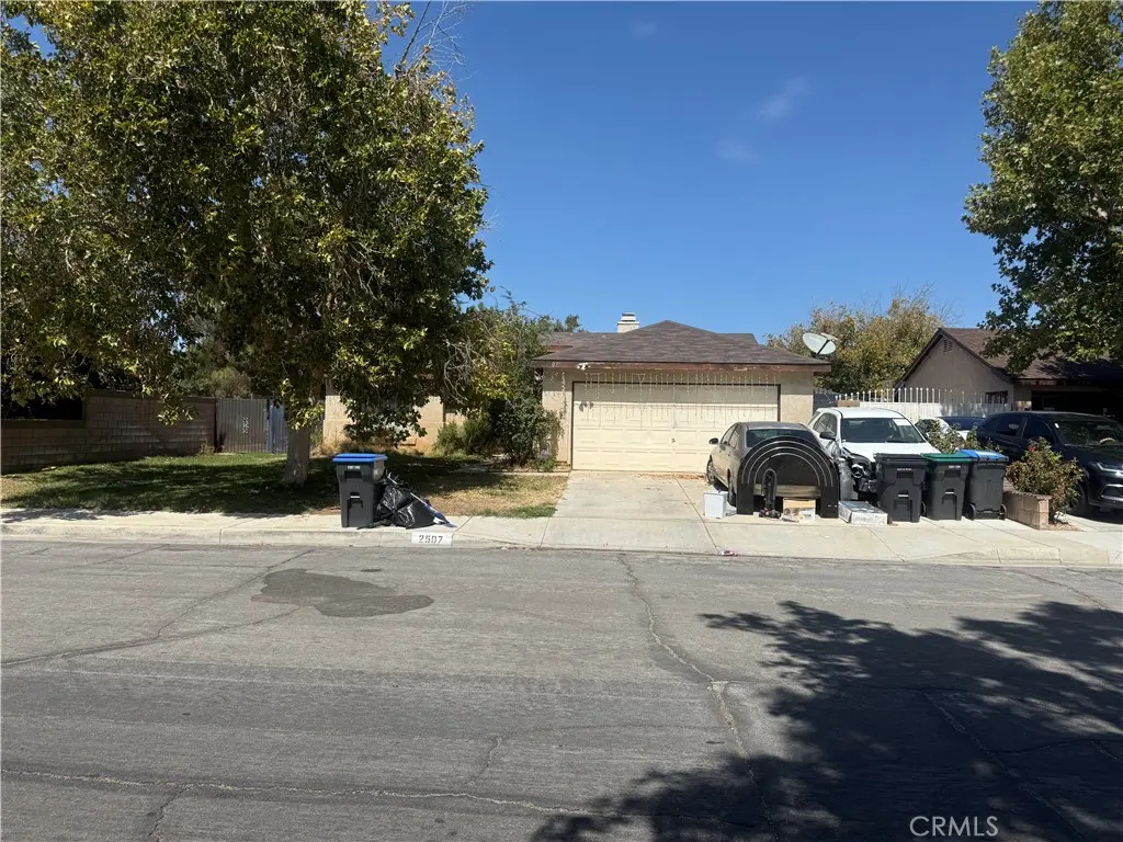2507 E Avenue J14, Lancaster, CA — listing photo 1