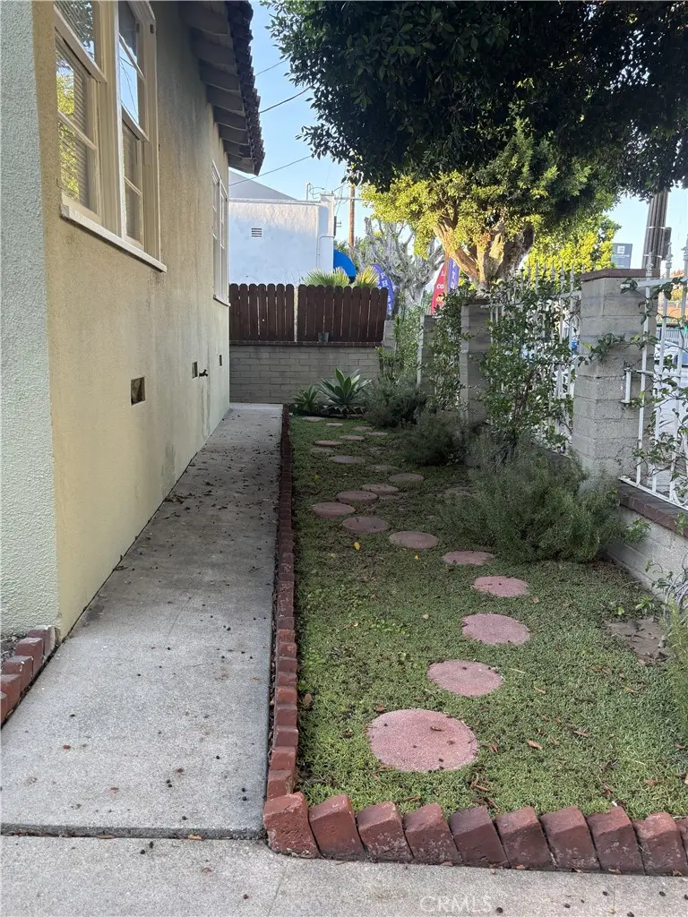 Triplex for rent at 4131 Verdugo Rd, Los Angeles, CA featuring 1 bed and 1 bath