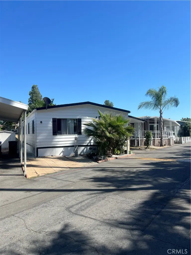 107 Monaco 33, Santa Ana, CA — listing photo 1