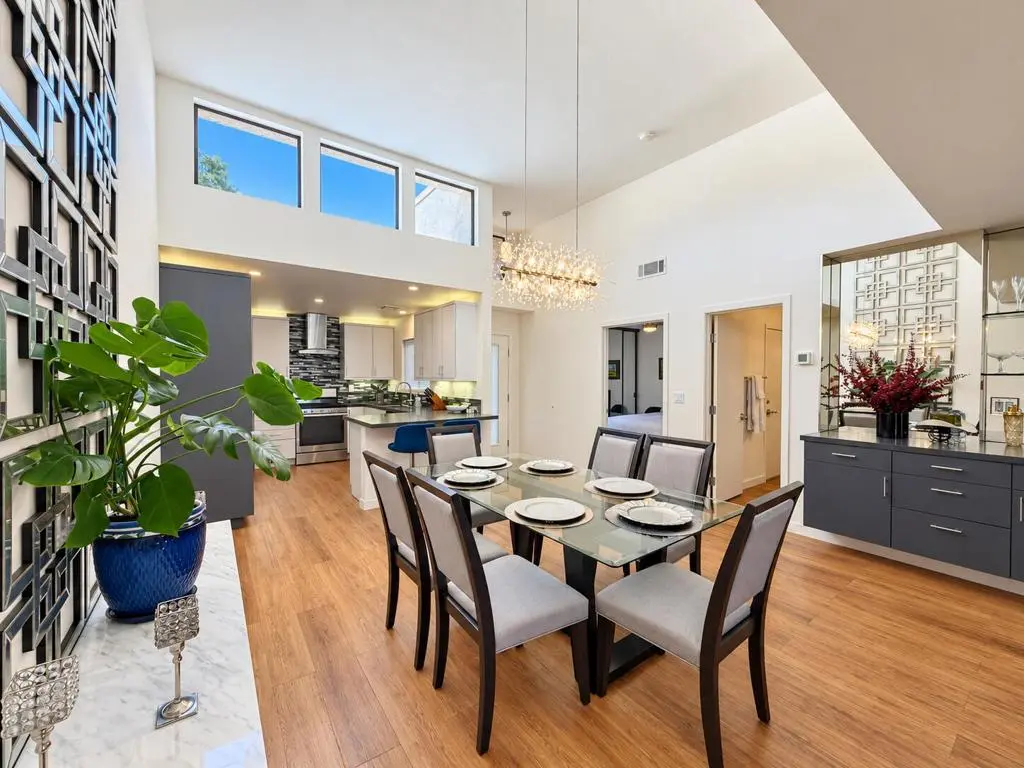 Residential Lease for rent at 72477 Rolling Knoll Drive, Palm Desert, Riverside County, CA featuring 2 beds and 2 baths