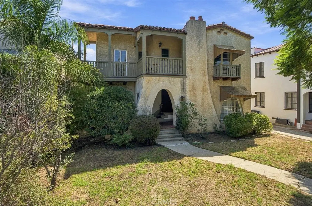 Duplex for sale at 1118 S Sycamore, Los Angeles, CA