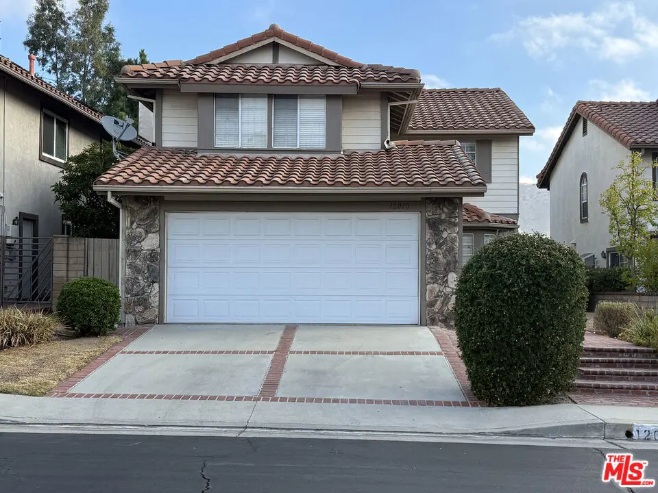 12010 Falcon Ridge Way, Porter Ranch, CA — listing photo 1