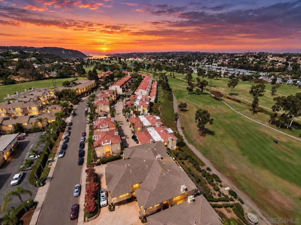 Condominium for sale at 2538 Navarra Dr D, Carlsbad, CA featuring 3 beds and 4 baths