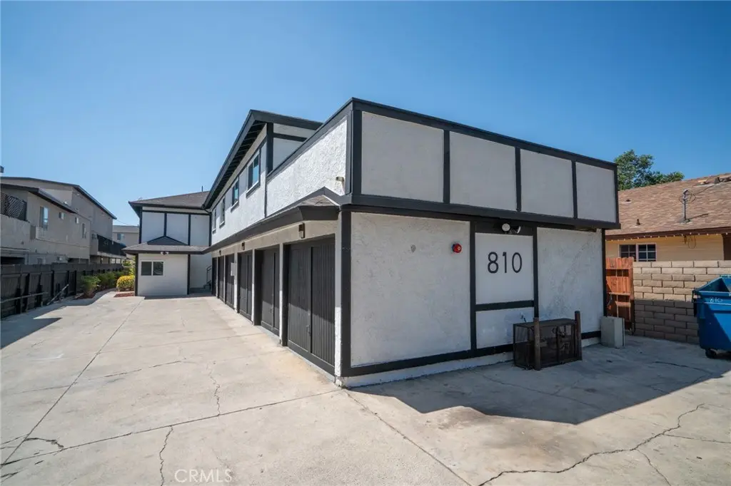 810 S Flower, Santa Ana, CA — listing photo 1