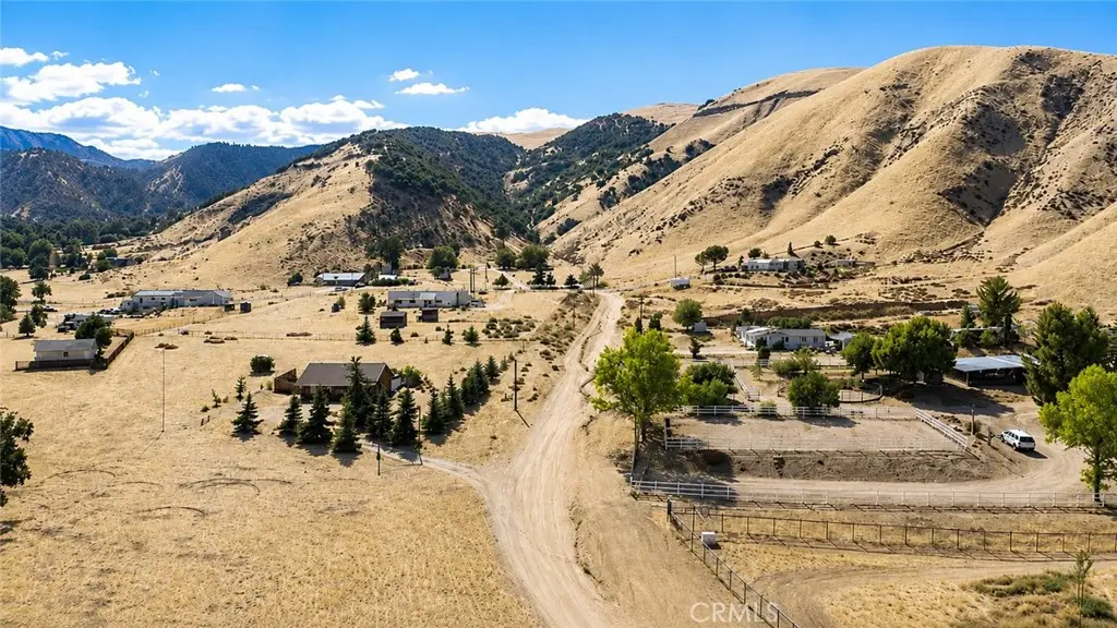 3227 Taylor, Lebec, CA — listing photo 1