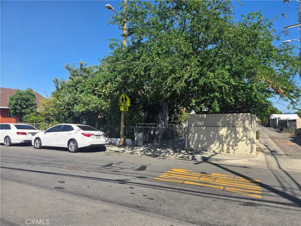 7500 Crockett, Los Angeles, CA — listing photo 1