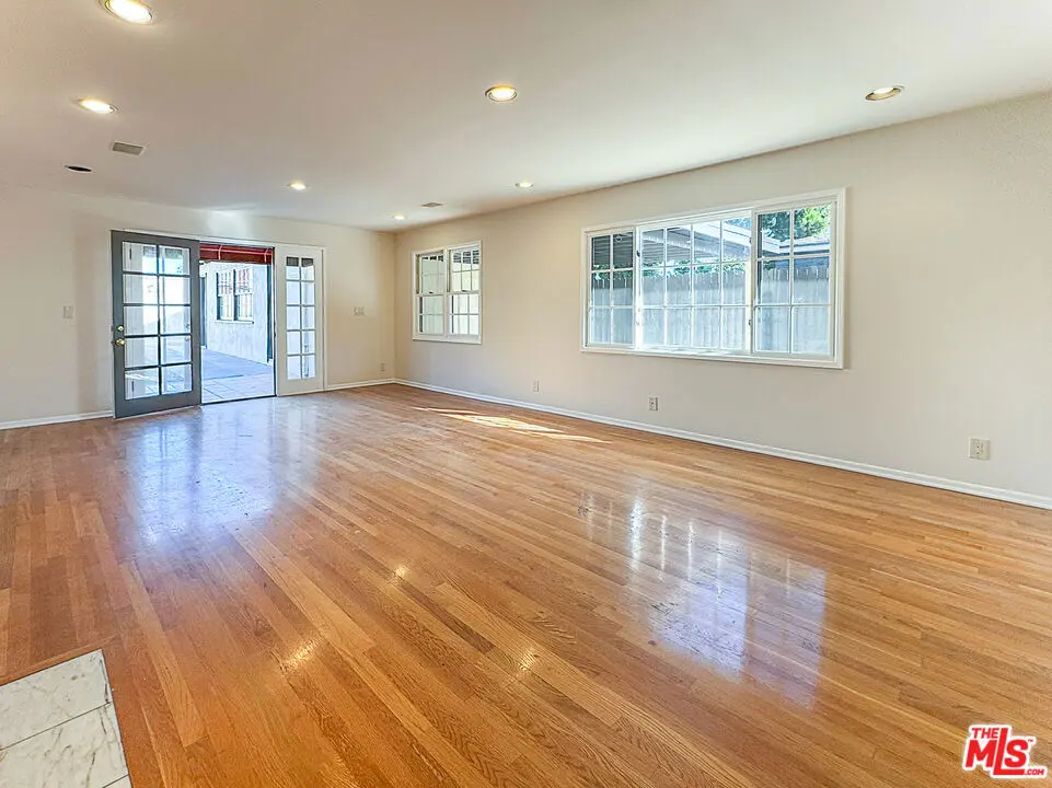2445 22nd Street, Santa Monica, CA — listing photo 1