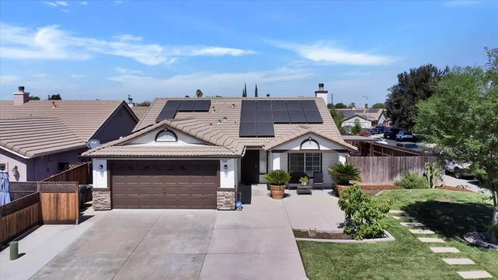 Single Family Residence for sale at 1093 Lambdin Street, Manteca, CA featuring 3 beds and 2 baths