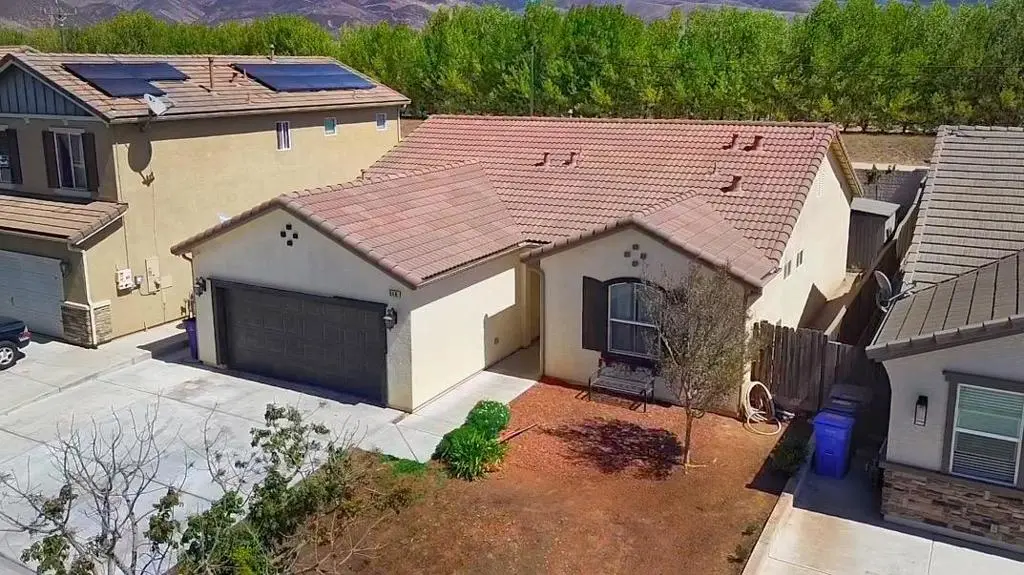 Single Family Residence for sale at 646 Luna Way, Soledad, CA featuring 3 beds and 2 baths
