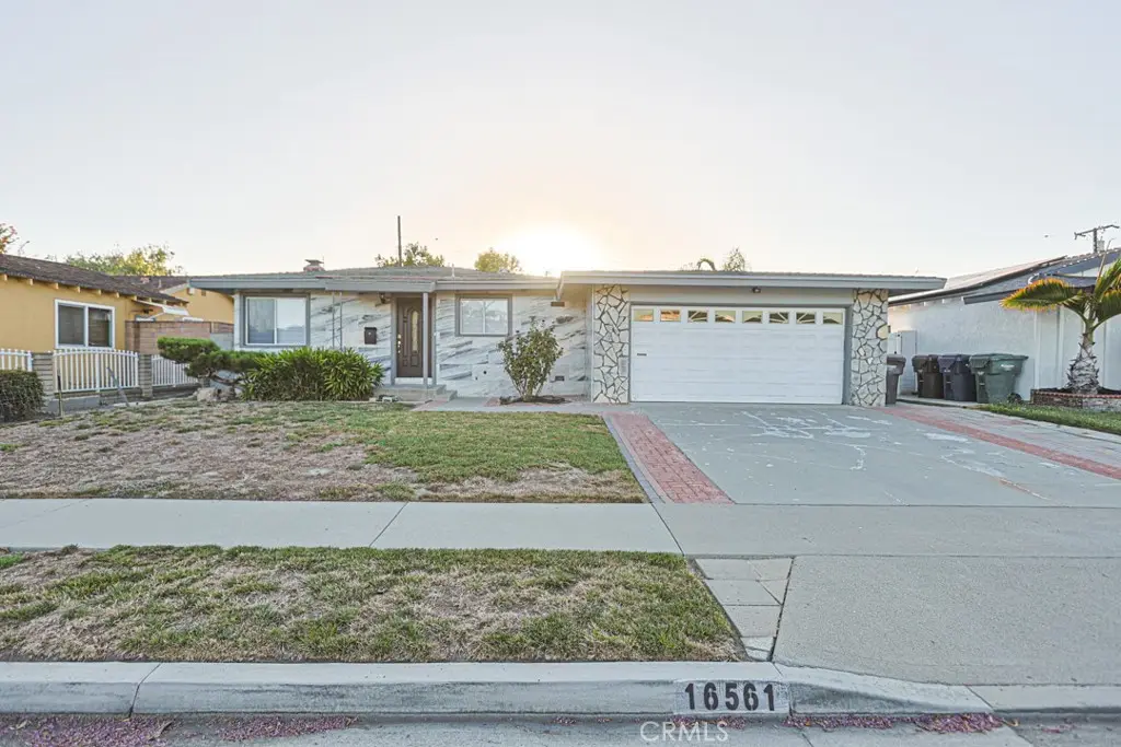 16561 Monroe, Huntington Beach, CA — listing photo 1