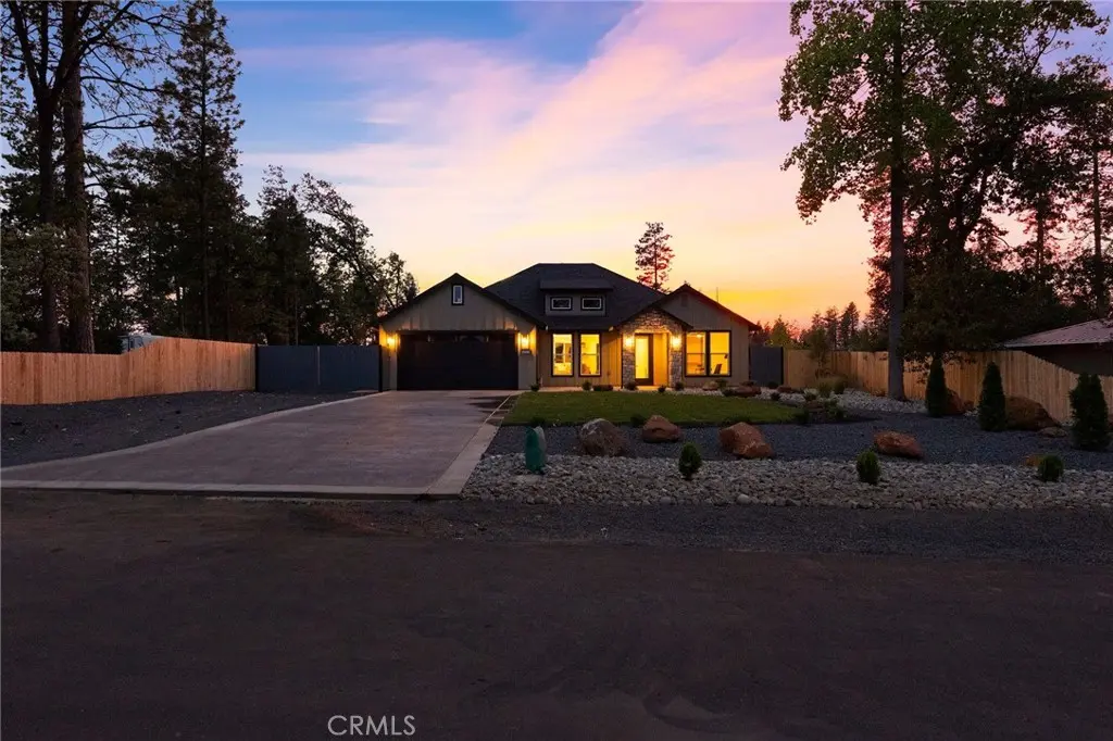 Single Family Residence for sale at 5815 Fickett Lane, Paradise, CA featuring 3 beds and 2 baths