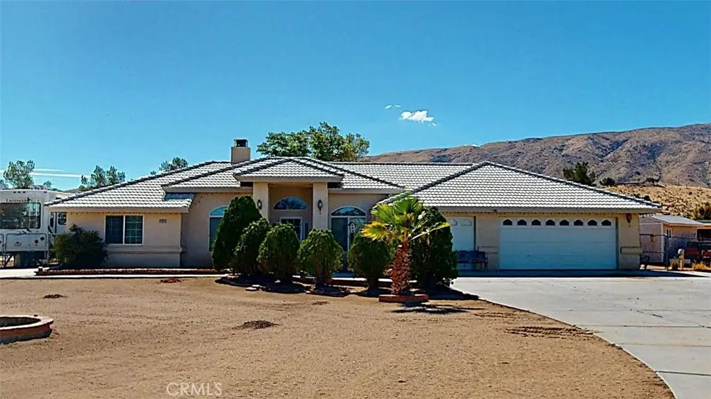 21723 Hercules Street, Apple Valley, CA — listing photo 1