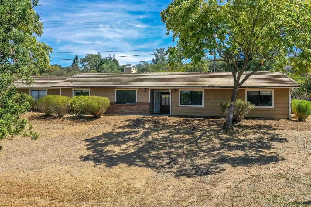 17675 Rancho De Carole, Ramona, CA — listing photo 1