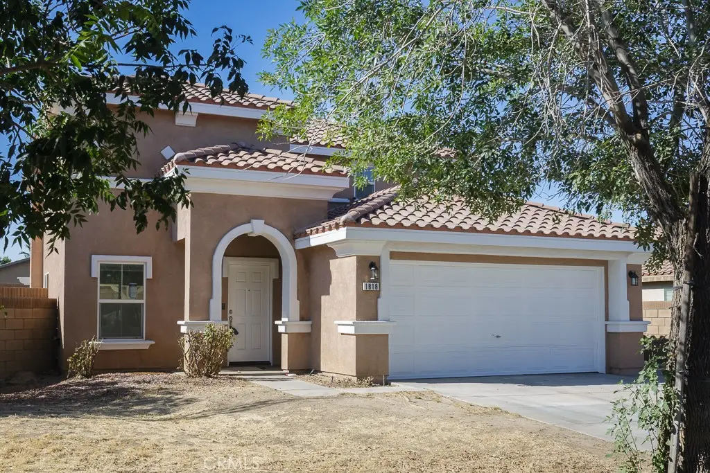 1818 Linda Vista Avenue, Lancaster, CA — listing photo 1