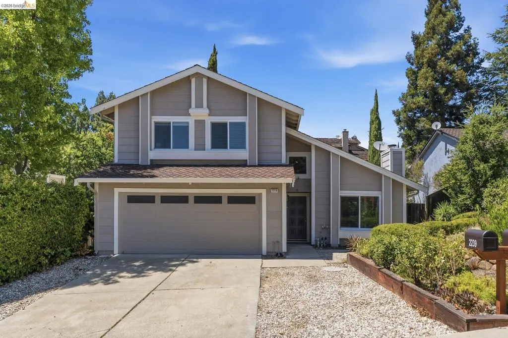 Single Family Residence for sale at 2239 Southwest Ct, Martinez, CA featuring 3 beds and 3 baths