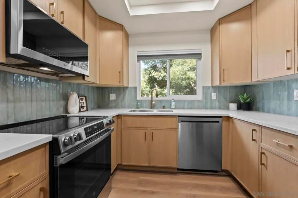 3644 3rd Ave 5, San Diego, CA — listing photo 1