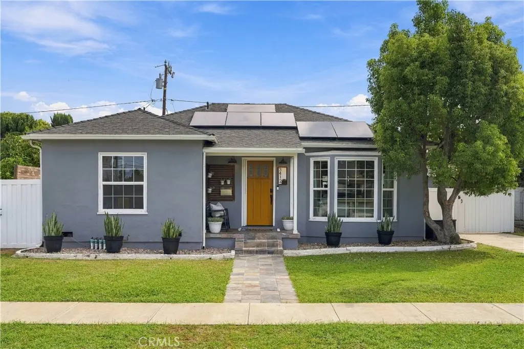 Single Family Residence for sale at 3412 N Greenbrier, Long Beach, CA featuring 5 beds and 3 baths