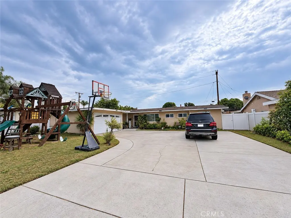 446 S Lowell, Covina, CA — listing photo 1