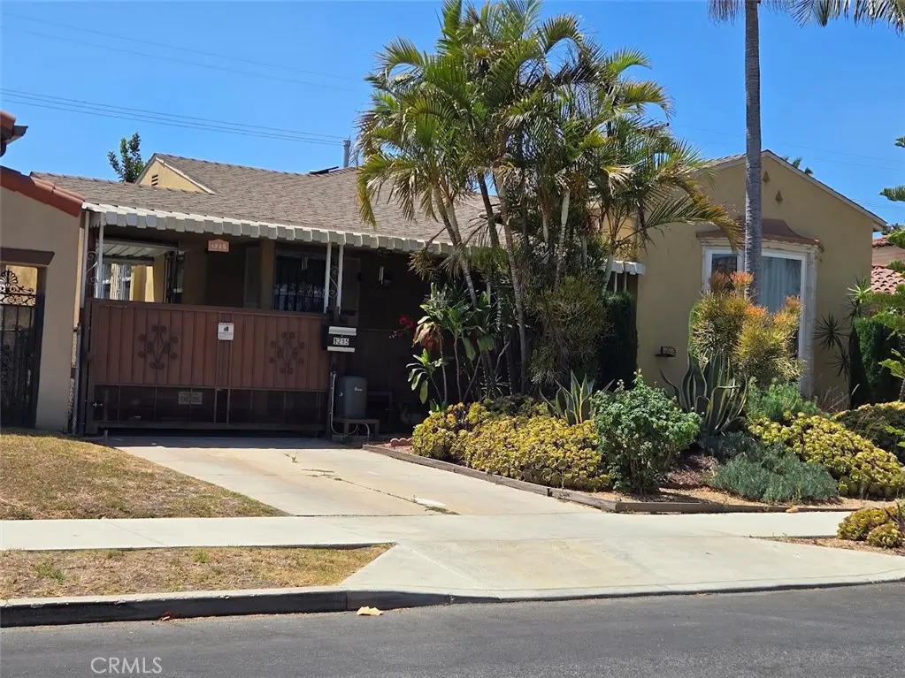 Single Family Residence for sale at 8215 S Mariposa, Los Angeles, CA featuring 2 beds and 1 bath