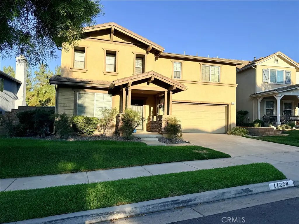 Single Family Residence for rent at 11226 Evergreen, Corona, CA featuring 4 beds and 5 baths