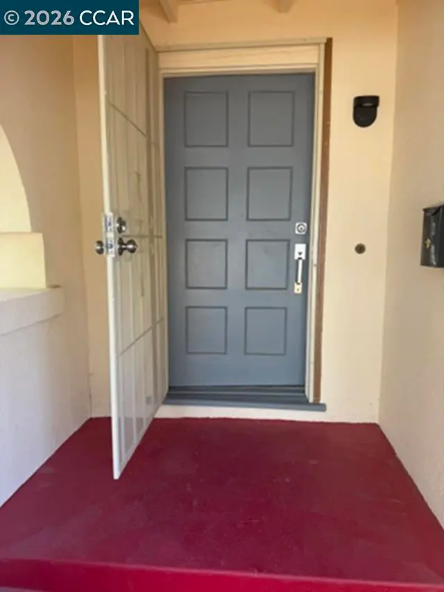 Single Family Residence for sale at 4809 Walnut St, Oakland, CA featuring 5 beds and 3 baths