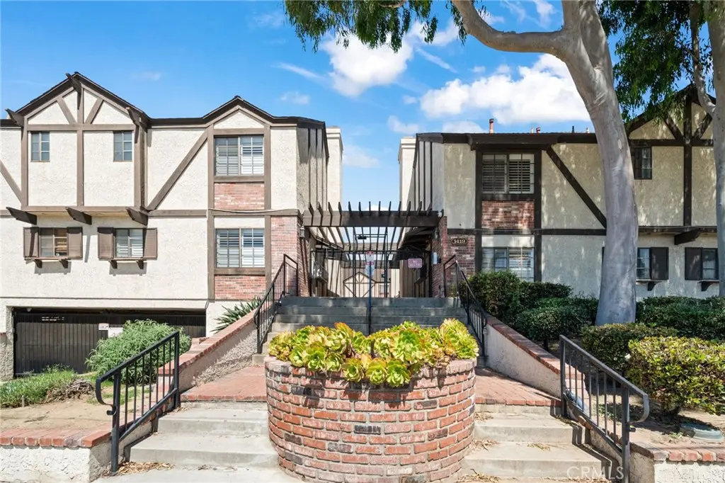 1419 W 179th 17, Gardena, CA — listing photo 1