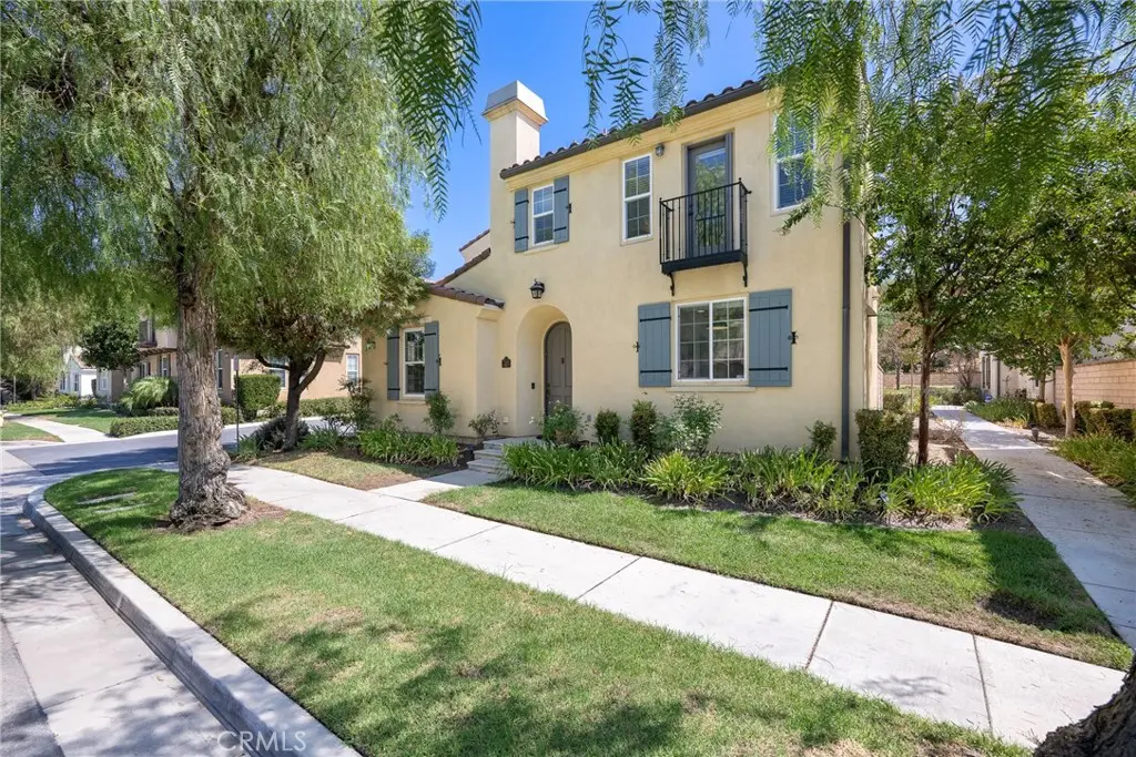 Condominium for sale at 2866 Echo Springs, Corona, CA featuring 3 beds and 3 baths