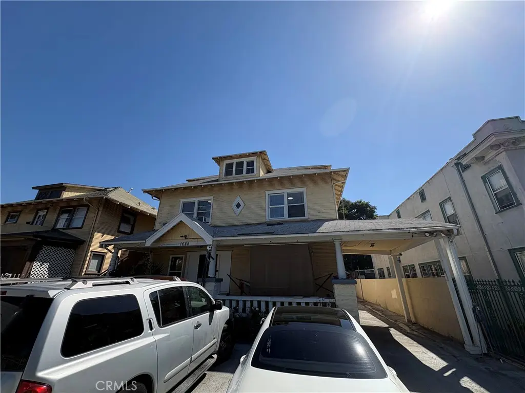 Apartment for rent at 1644 S Wilton Pl 2, Los Angeles, CA featuring 2 beds and 1 bath