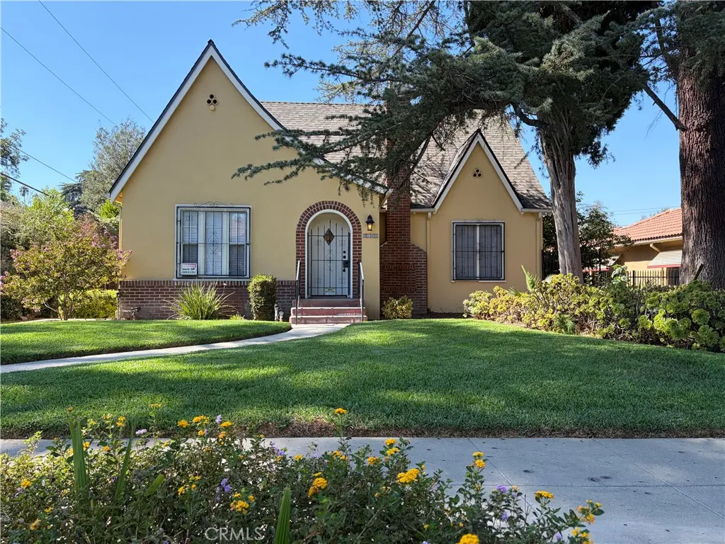 Single Family Residence for sale at 3265 Pine Street, Riverside, CA featuring 3 beds and 2 baths