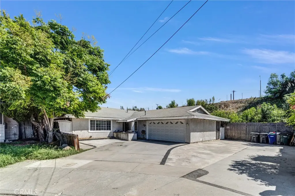 20928 Nectar Avenue, Lakewood, CA — listing photo 1
