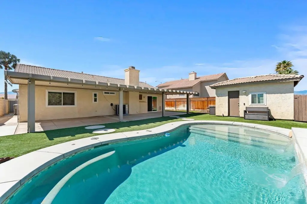 Single Family Residence for rent at 80676 Willow Lane, Indio, CA featuring 3 beds and 2 baths