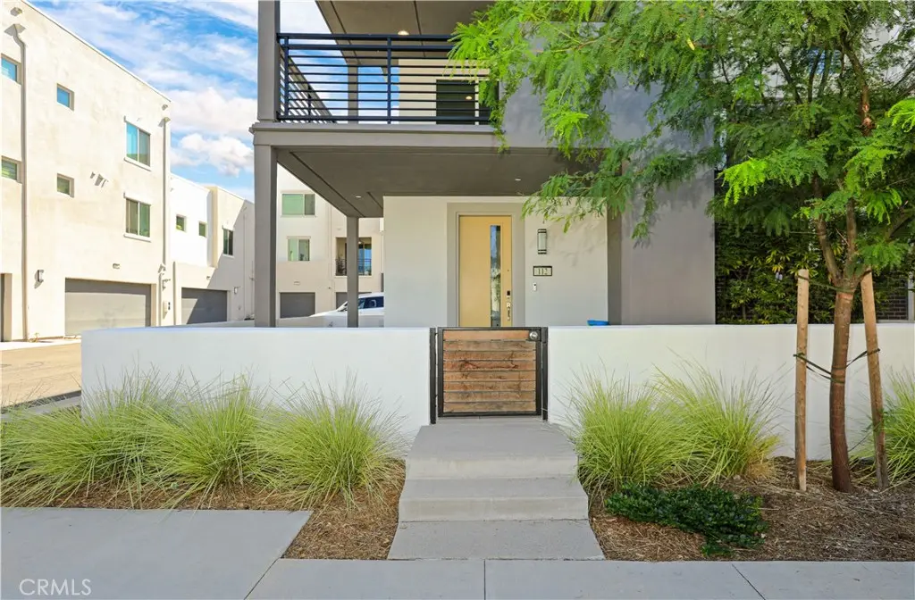 Condominium for rent at 112 Novel, Irvine, CA featuring 2 beds and 3 baths