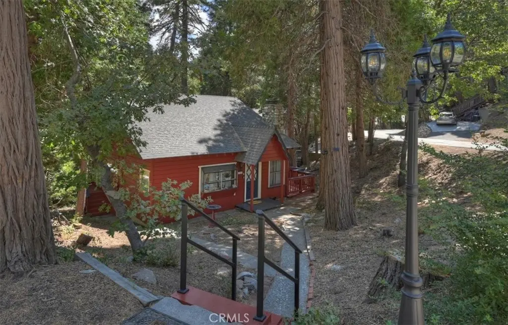 1069 Nesthorn Drive, Crestline, CA — listing photo 1