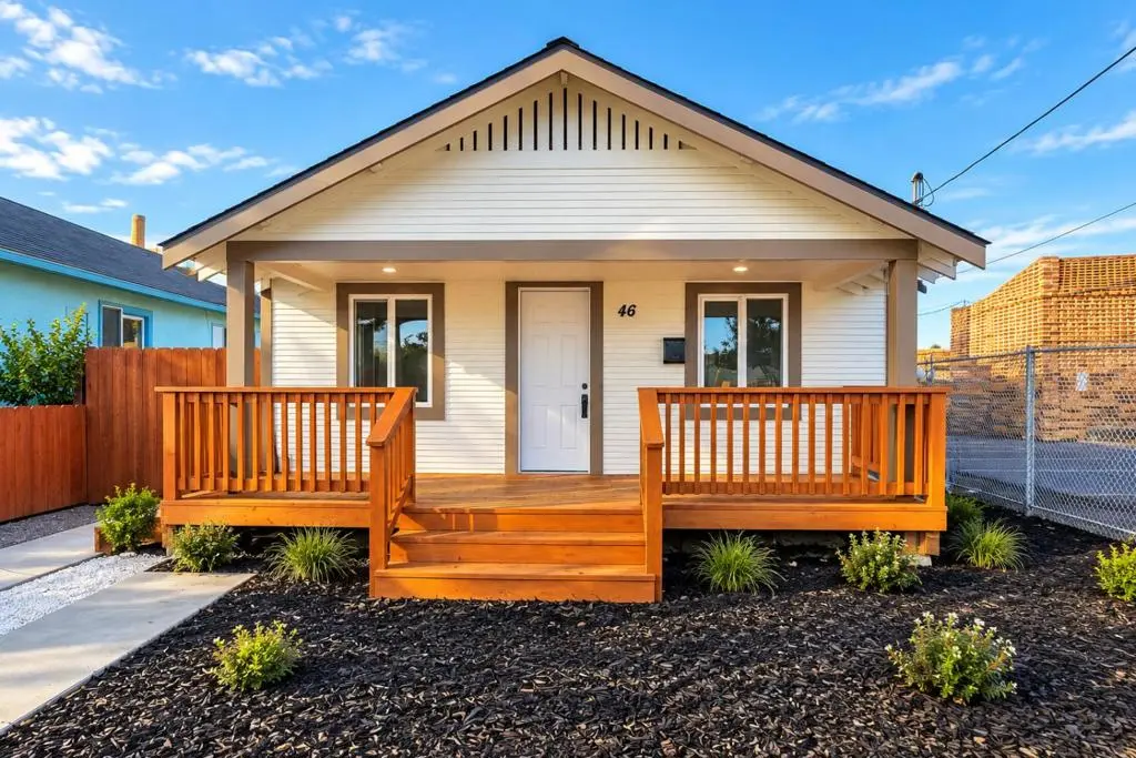 Single Family Residence for sale at 46 South Street, Hollister, CA featuring 2 beds and 1 bath
