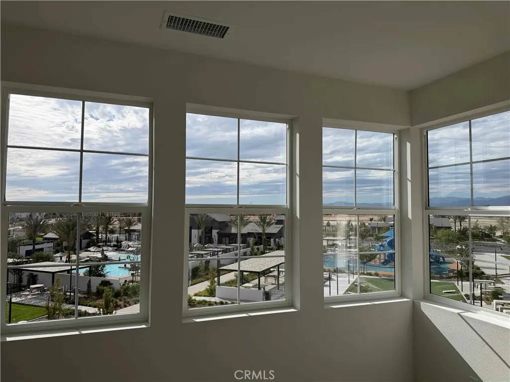 Townhouse for rent at 6009 Huntington Drive, Eastvale, CA featuring 3 beds and 3 baths