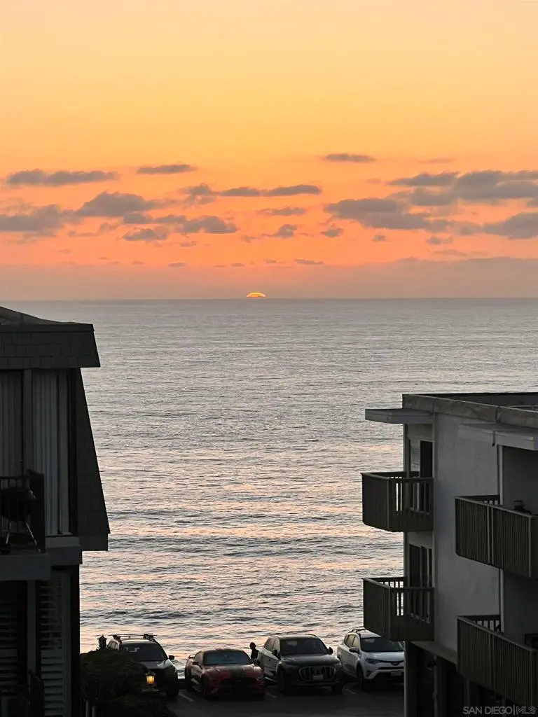 424 Stratford Ct A25, Del Mar, CA — listing photo 1