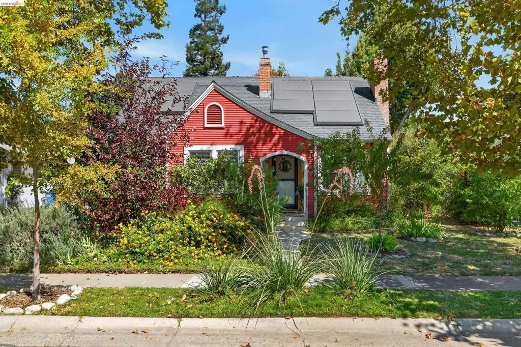 1169 1st Avenue, Walnut Grove, CA — listing photo 1