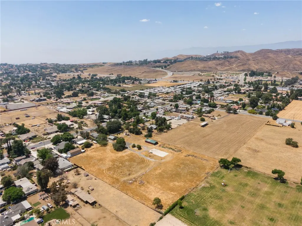 32797 Avenue D, Yucaipa, CA — listing photo 1
