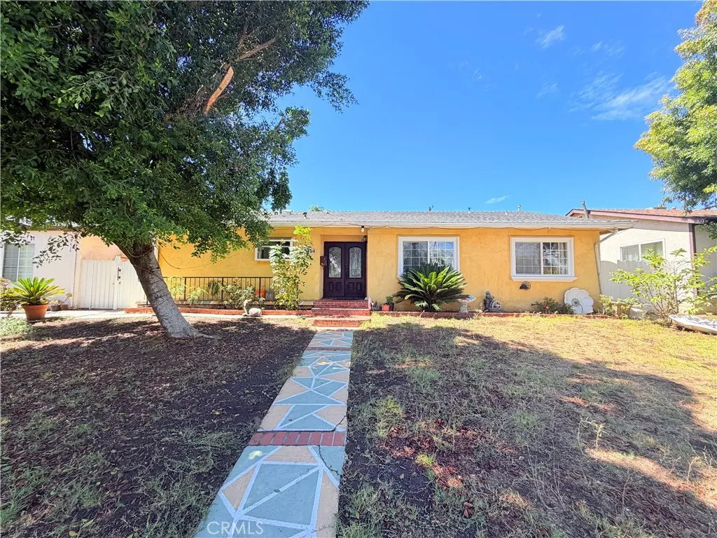 Single Family Residence for rent at 9423 Woodley, Los Angeles, CA featuring 4 beds and 2 baths