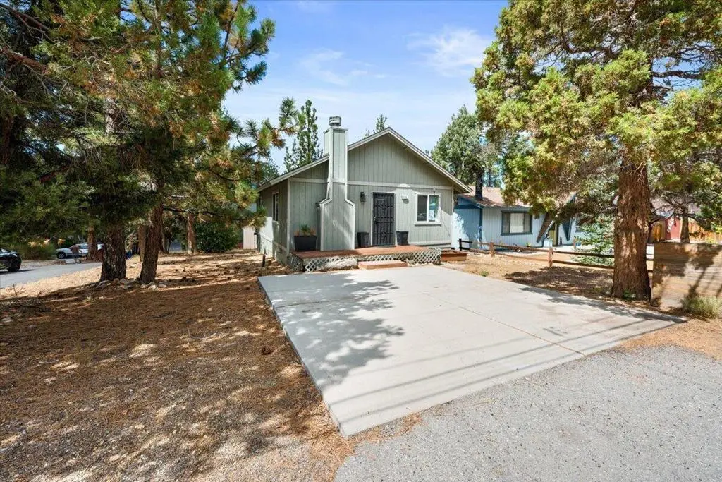 196 Sunset Lane, Sugarloaf, CA — listing photo 1