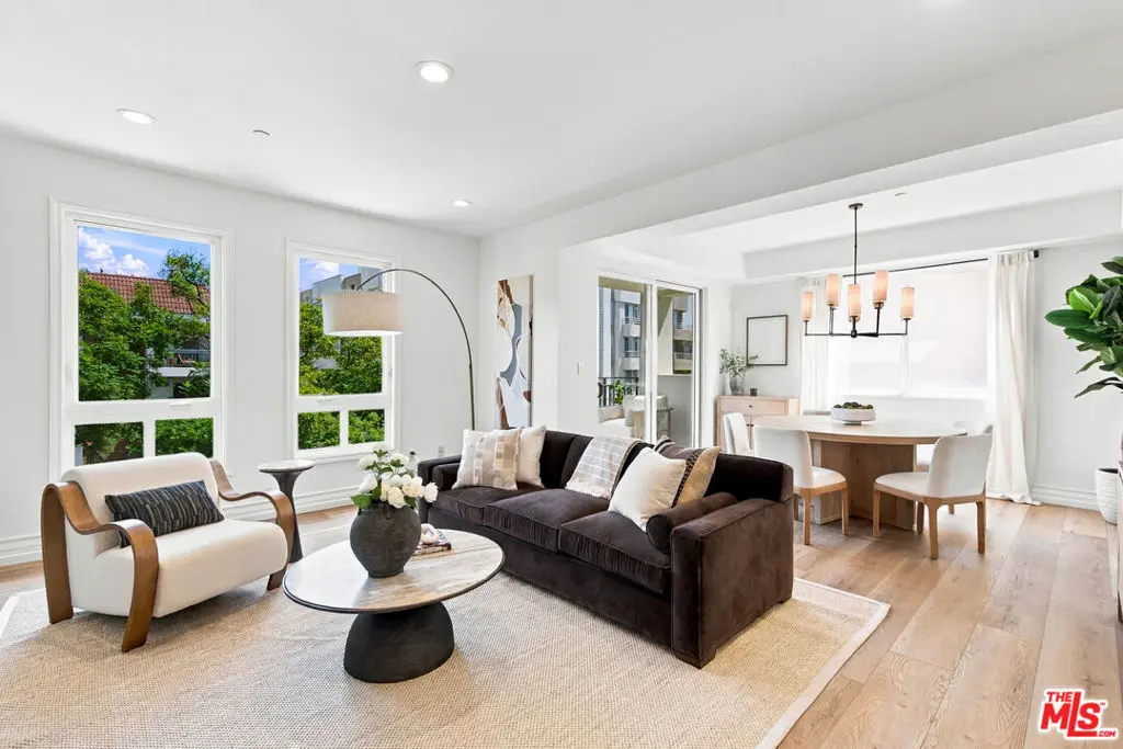 325 Arnaz Drive 301, Los Angeles, CA — listing photo 1