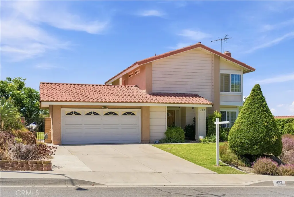 Single Family Residence for rent at 482 Vista Del Norte, Walnut, CA featuring 4 beds and 3 baths