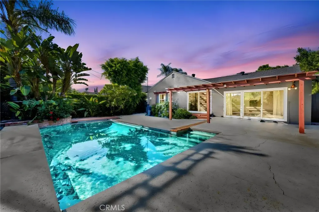 13916 Cohasset Street, Van Nuys, CA — listing photo 1