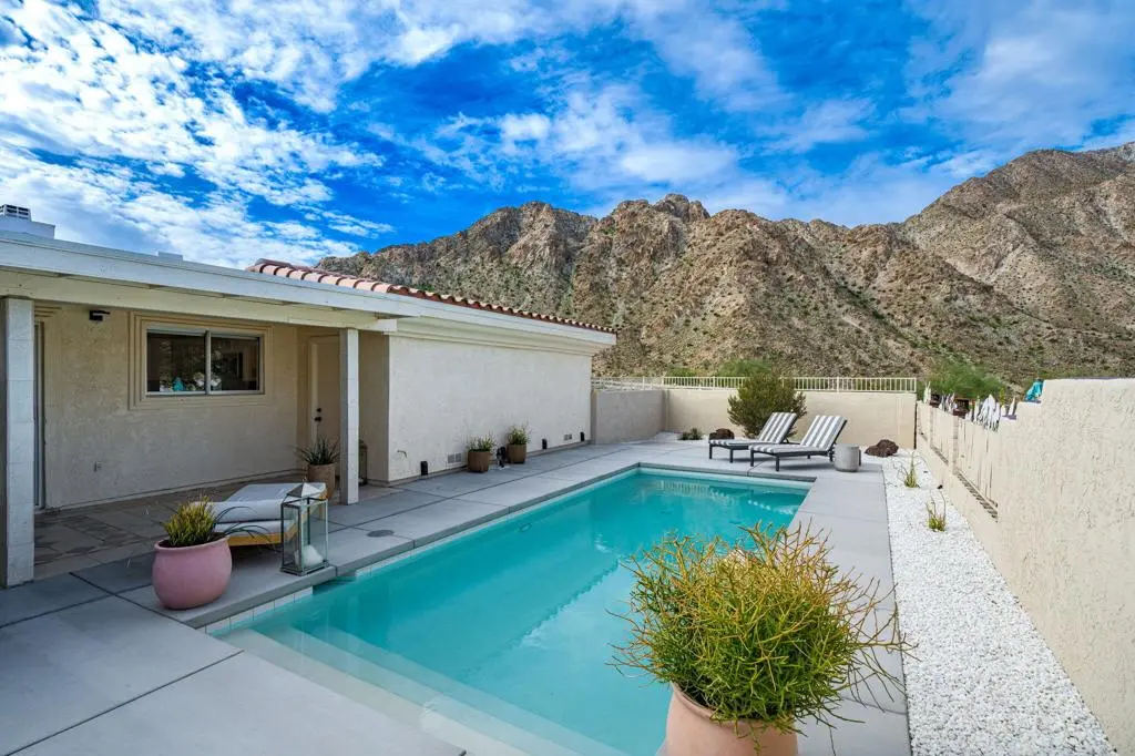 Single Family Residence for rent at 53680 Avenida Montezuma, La Quinta, CA featuring 4 beds and 3 baths