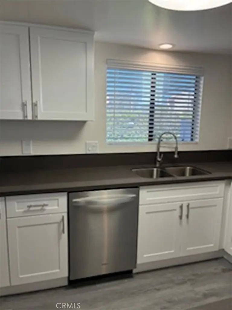 Apartment for rent at 2204 E 4th 2, Long Beach, CA featuring 2 beds and 2 baths