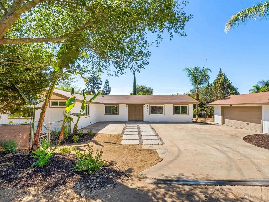 1004 Santa Margarita Drive, Fallbrook, CA — listing photo 1