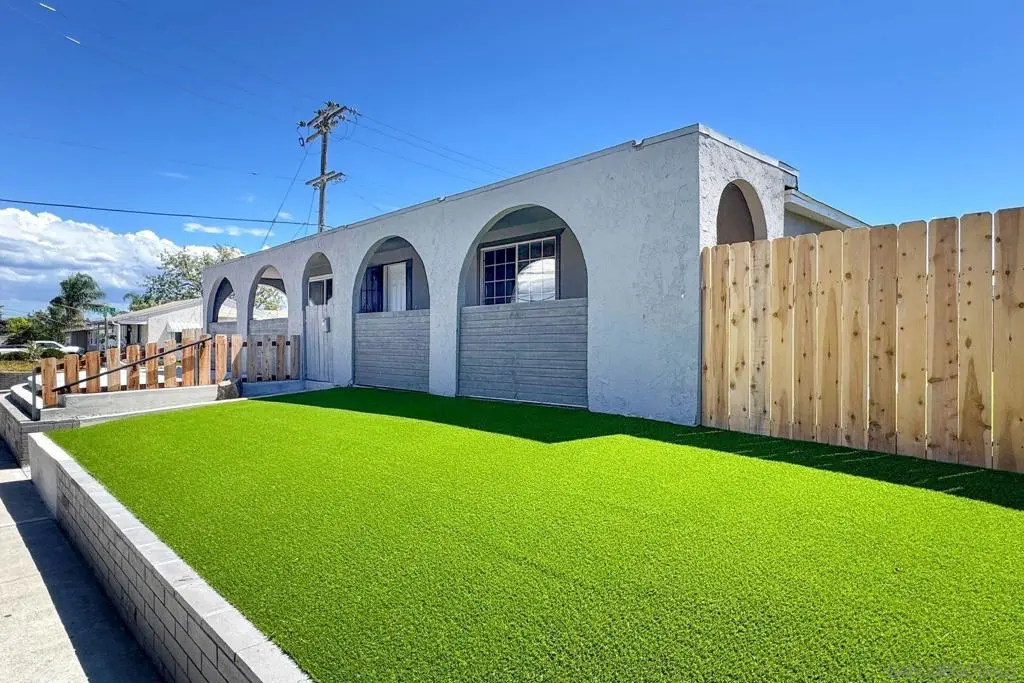 Residential Income for sale at 905 W Washington Ave, El Cajon, CA