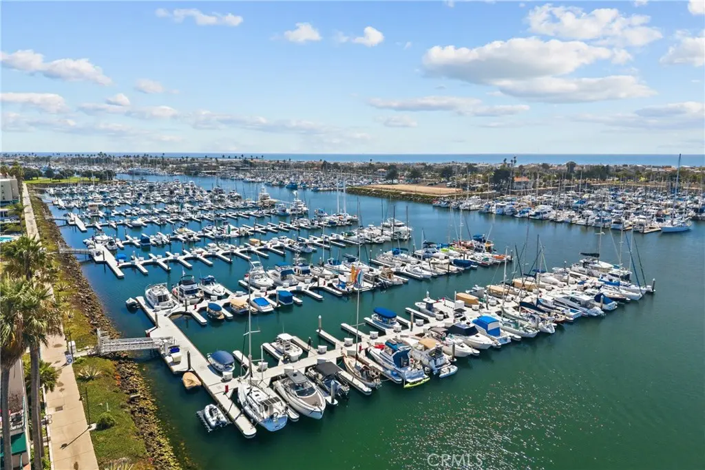 Condominium for sale at 2901 Peninsula Rd. 137, Oxnard, CA featuring 1 bed and 1 bath