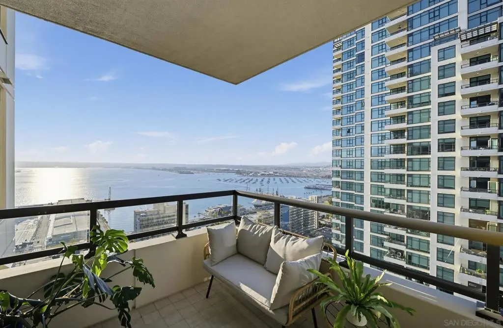 1199 Pacific Highway 2802, San Diego, CA — listing photo 1